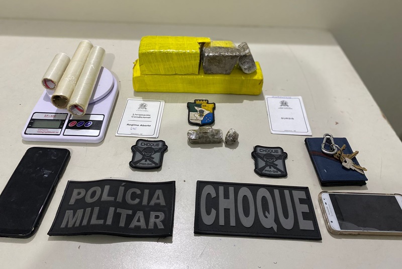 BPChoque prende casal com 1,5 kg de maconha na Barra dos Coqueiros