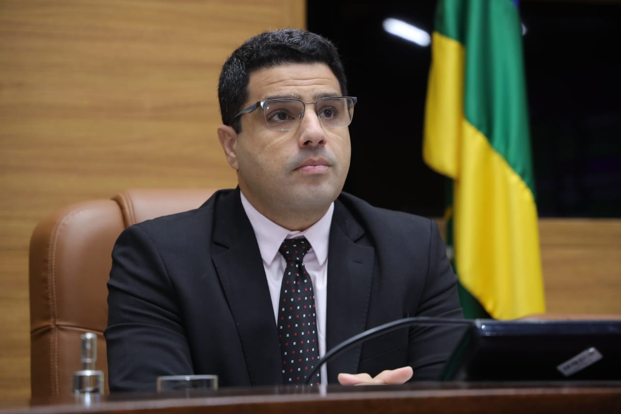 Presidente da Alese emite nota de solidariedade à deputada Linda Brasil
