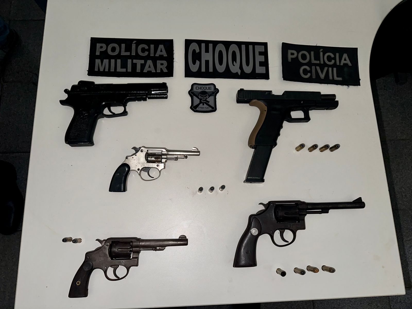 Homens que roubaram policial morrem em troca de tiros com a polícia em Aracaju