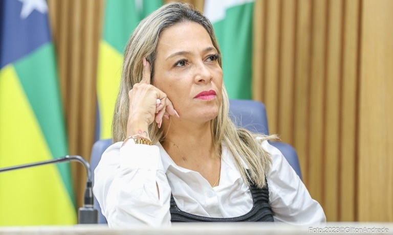 Sheyla pede retratação da secretária Waneska Barbosa após fala na CMA