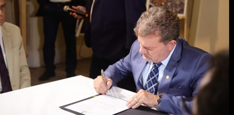 Governador em exercício sanciona lei que amplia para 15 o número de desembargadores no TJ-SE