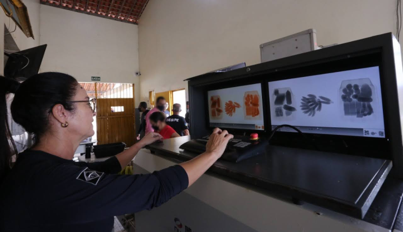 Após saída temporária, 23 internos são flagrados tentando entrar com drogas no Presídio de Areia Branca