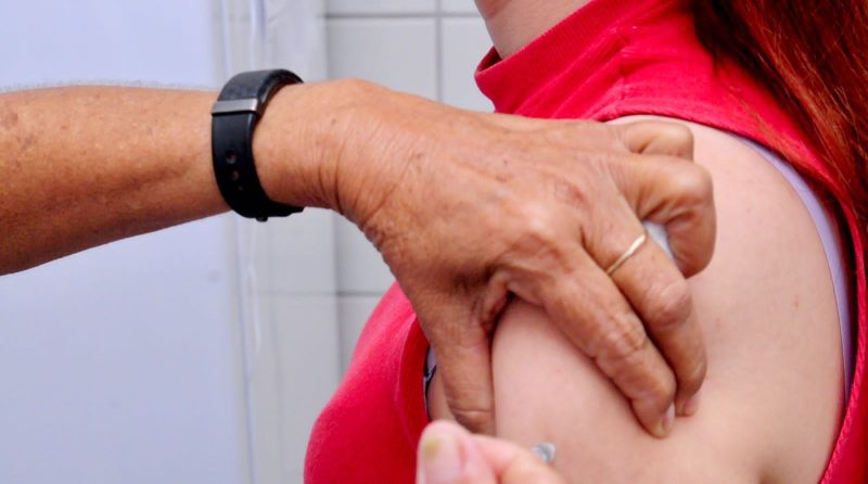 São Cristóvão alerta a população sobre a importância de se vacinar com a dose bivalente contra a Covid-19