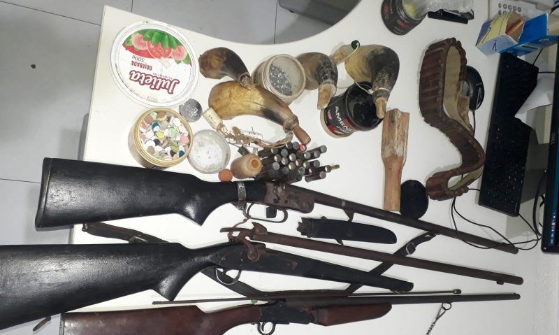 Homem é preso suspeito de efetuar disparo de arma de fogo nas proximidades de culto religioso em Propriá