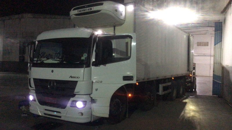 PF prende em flagrante caminhoneiro que transportava um quilo de cocaína