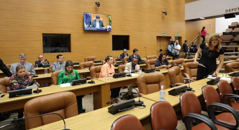 Deputados aprovam PL sobre Sistema de Saúde Animal