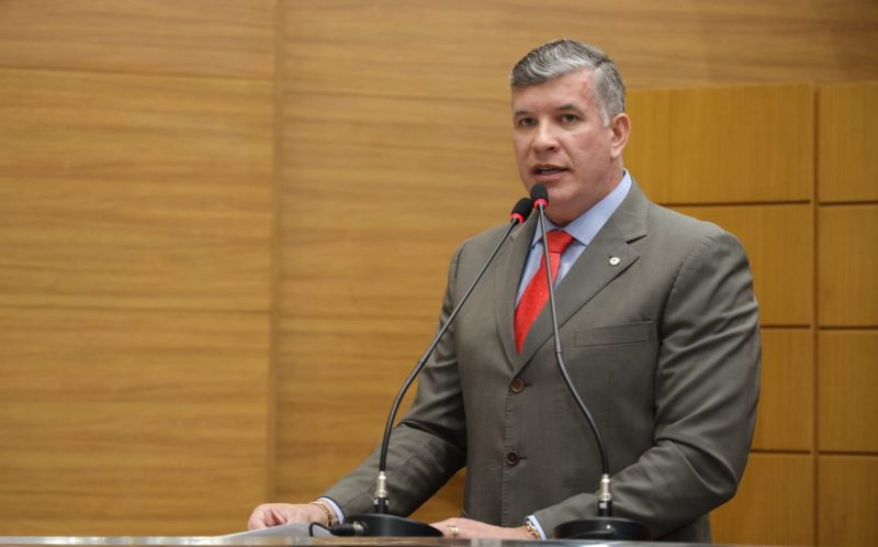 Cristiano na Casa de Sopapo: “O prefeito está errado de fazer festa se não estiver com as obrigações em dia”