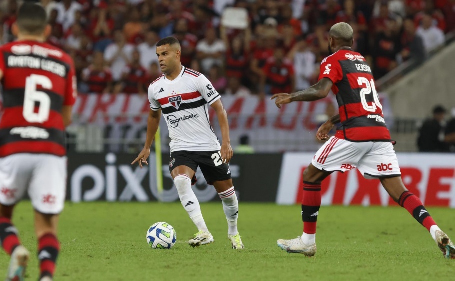 Flamengo e São Paulo fazem neste domingo primeiro confronto pelo título da Copa Betano do Brasil