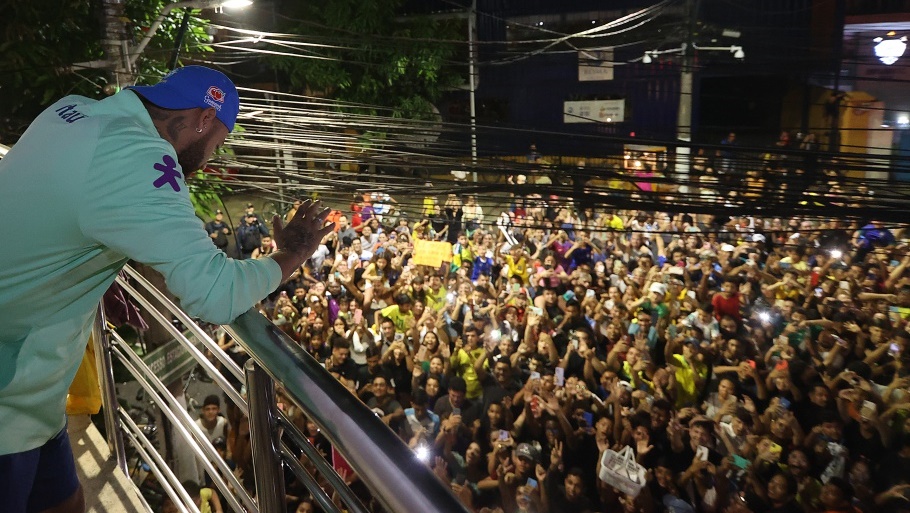 Torcida faz festa para a Seleção Brasileira em Belém