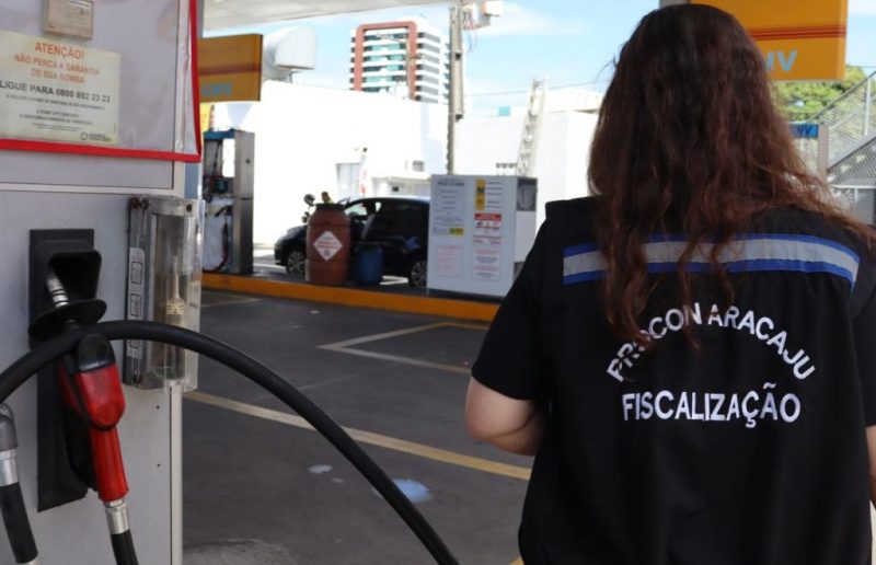 Procon Aracaju fiscaliza 35 postos de combustíveis