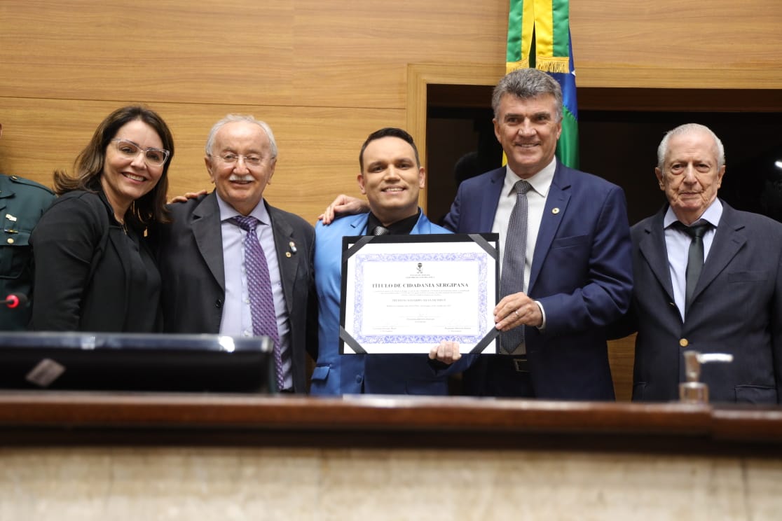 Jornalista Fredson Navarro recebe título de Cidadania Sergipana