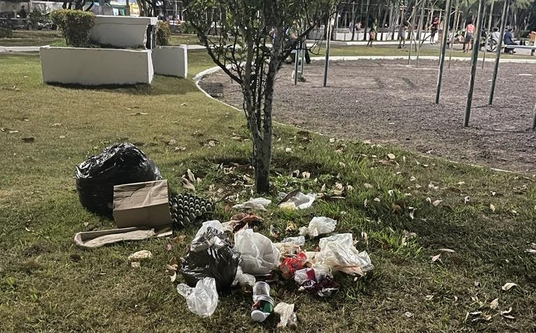 Isac cobra melhorias para a Praça Iselte Fernandes Azevedo