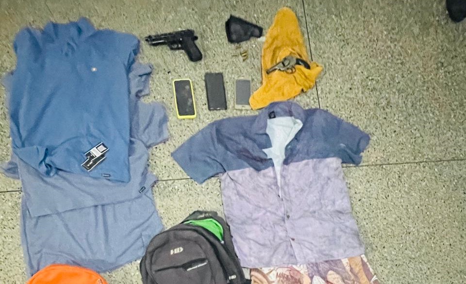 Suspeito de roubar mulheres morre em confronto