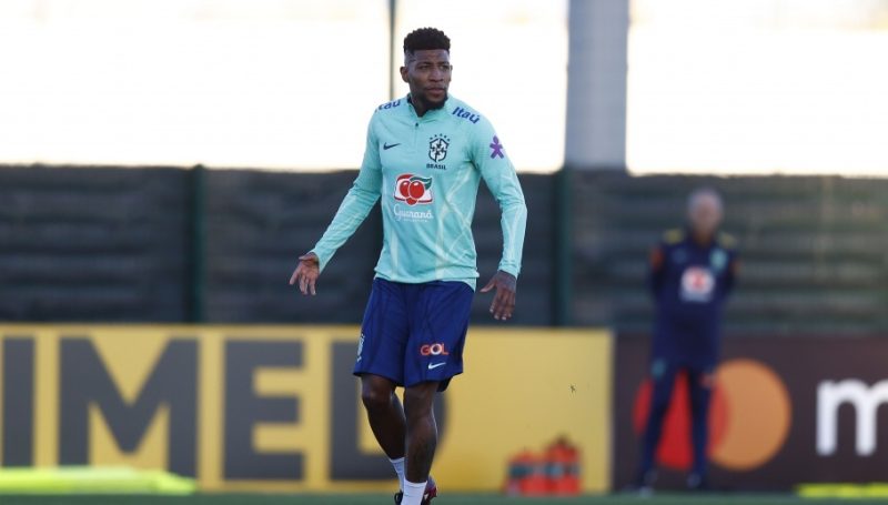 Emerson Royal é convocado para a vaga de Danilo