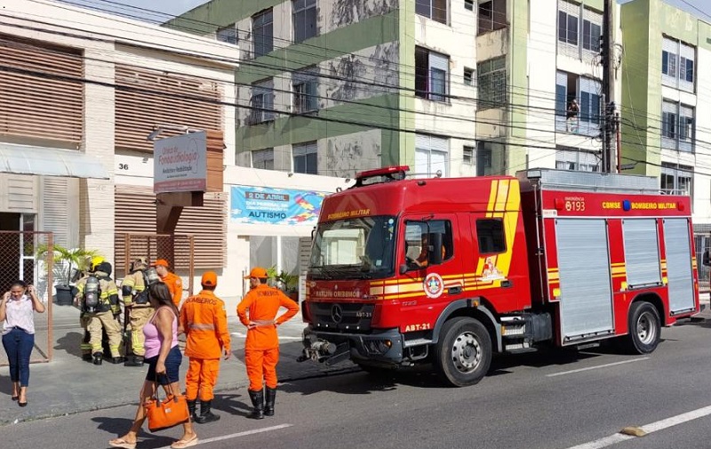 Princípio de incêndio é registrado em clínica localizada na Av. Hermes Fontes