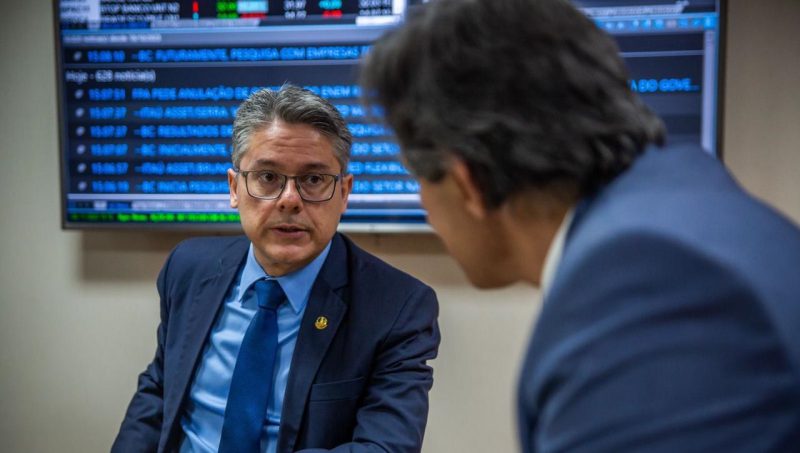 Alessandro Vieira defende melhorias no texto da reforma tributária
