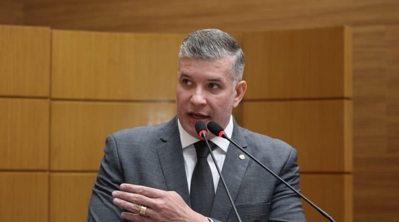 Cristiano Cavalcante justifica viagem de comitiva de Governo à Irlanda