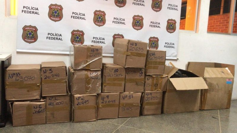 PF prende caminhoneiro e apreende 326 kg de maconha