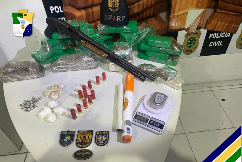 Polícia apreende drogas e arma de grosso calibre