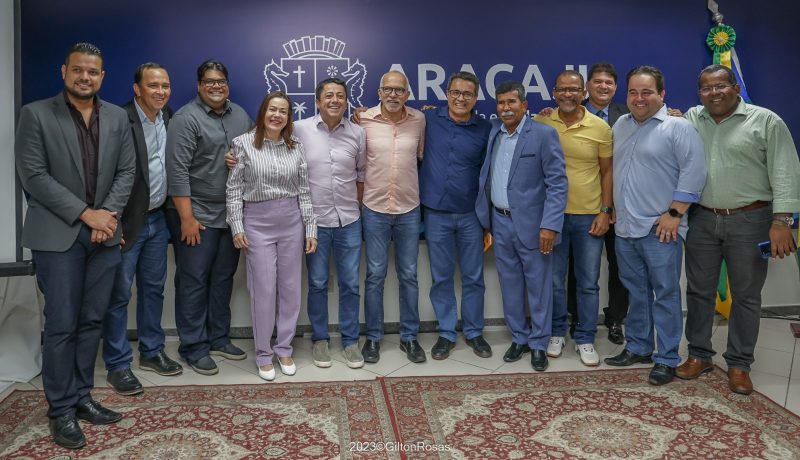 Vereadores participam de anúncio do réveillon e comemoram ampliação da festa