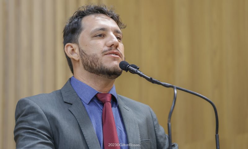 Camilo Feitosa: “Edvaldo Nogueira faz papel de síndico, e não de prefeito”