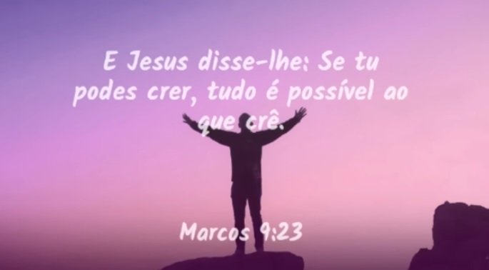 Não te vingarás nem guardarás ira contra os filhos do teu povo; mas amarás o teu próximo como a ti mesmo. Eu sou o Senhor