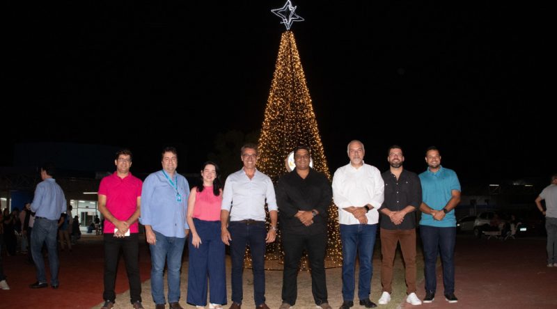 Luzes de Natal iluminam o Hospital de Urgências de Sergipe