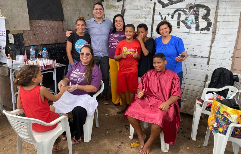 Ricardo Marques promove Dia de Beleza para moradores da Ocupação Valdice Teles