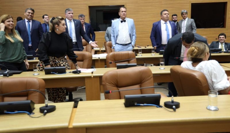 Deputados votam últimos projetos do ano na quinta-feira, 21