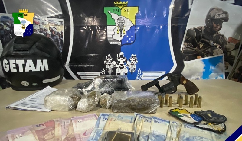 Getam prende suspeito e apreende drogas no Bairro Coroa do Meio
