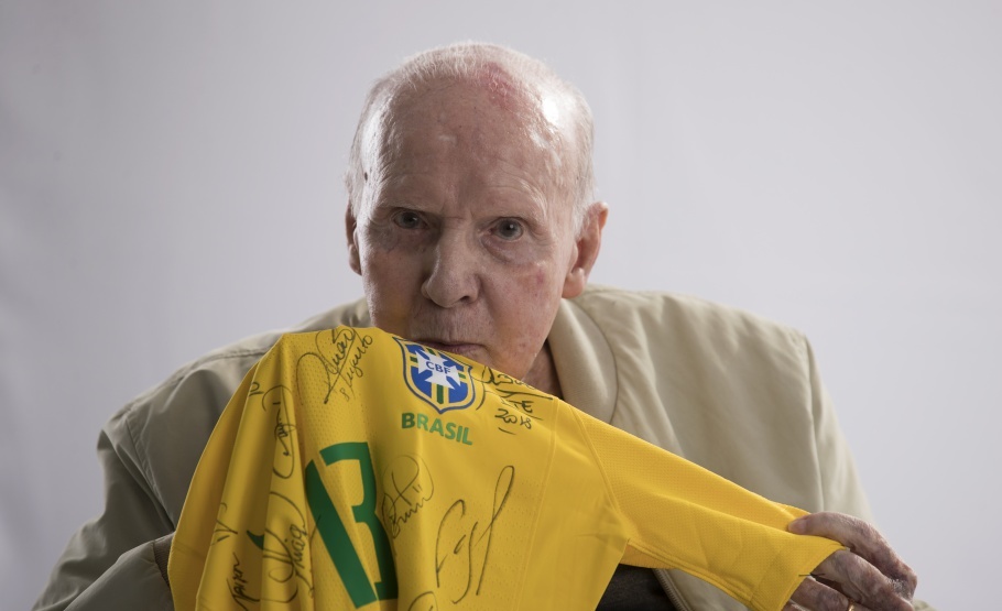 Morre Zagallo, lenda da Seleção Brasileira e único tetracampeão mundial da história do futebol