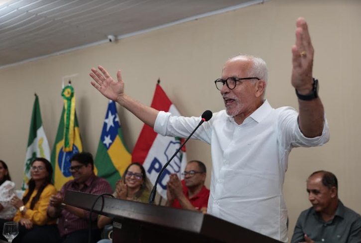 Edvaldo Nogueira empossa diretório do PDT de Rosário do Catete