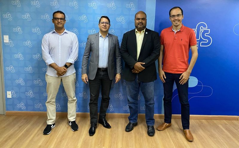 Ricardo Marques se reúne com reitor da UFS para tratar sobre bonificação regional