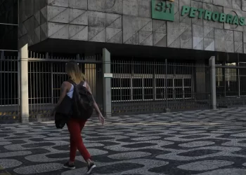 Programa Petrobras Jovem Aprendiz vai abrir mais de mil vagas