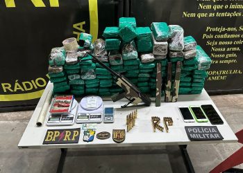 Radiopatrulha apreende drogas e uma submetralhadora 9mm em Aracaju