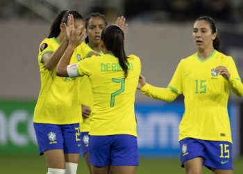 Seleção Brasileira encara México pelas semifinais da Copa Ouro nesta quarta-feira, 6