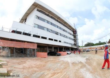 Presidente da ALESE Jeferson Andrade acompanha o governador de Sergipe ao canteiro de obras do Hospital do Câncer