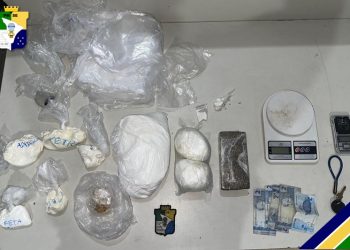 BPChoque prende casal e apreende cocaína e maconha