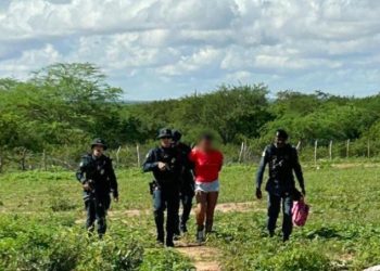 Mulher suspeita de assassinar outra a facadas em Canindé é presa