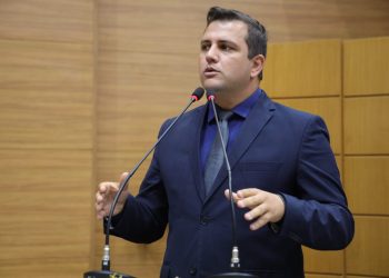 Marcos Oliveira defende reivindicação dos produtores de leite