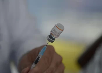 Nova vacina contra a covid-19 chega à população em 15 dias