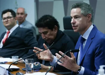 Senado ouve jornalistas citados por Musk para atacar Moraes e o STF