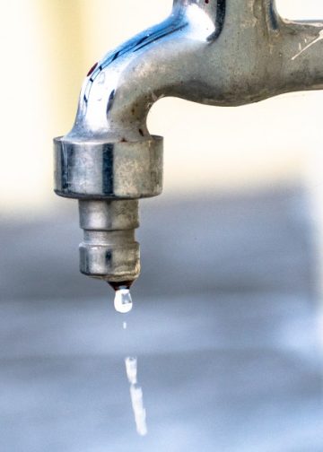 Deso alerta para prejuízos causados por vazamentos de água em imóveis