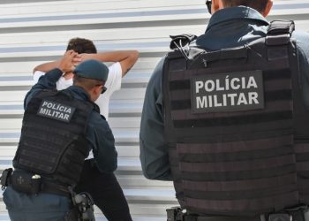 Homem é preso suspeito de agredir e ameaçar a companheira em Tobias Barreto