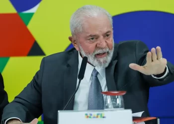 Lula sanciona lei que garante sigilo de vítima de violência doméstica