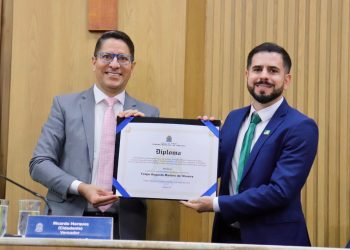 Ricardo Marques concede título de Cidadão Aracajuano ao jornalista Felipe Martins