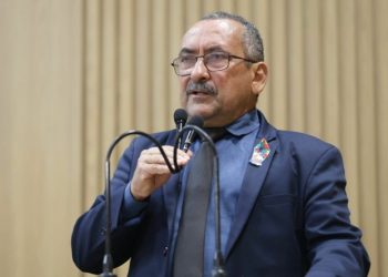 Vereador Cícero do Santa Maria cobra mais segurança nos postos de saúde de Aracaju