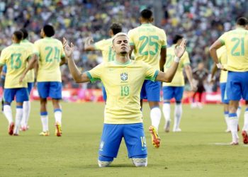 Brasil derrota México em amistoso: 3 a 2