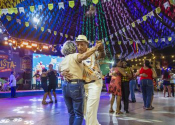 Festejos juninos se concentram na Rua São João nesta segunda-feira, 10