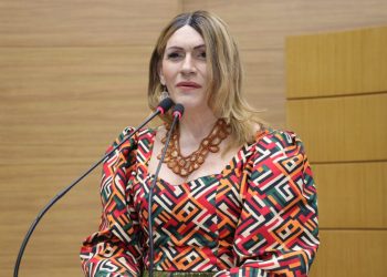 Linda Brasil pede solução de problemas no Hospital de Urgência